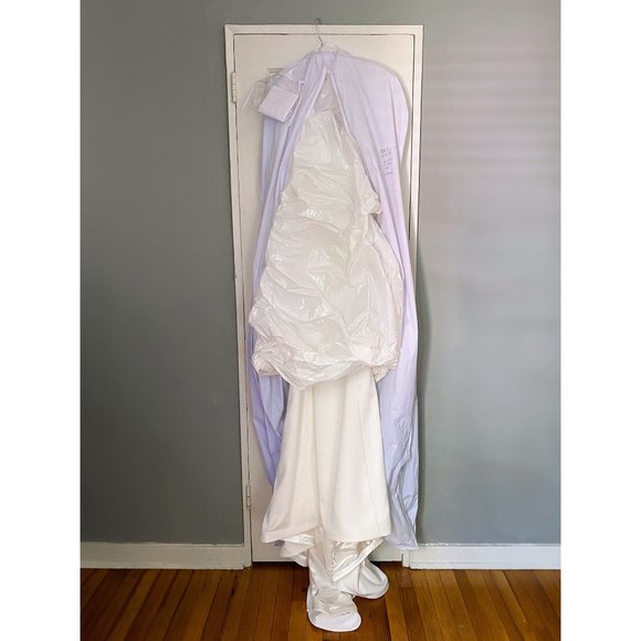 NWT/Unaltered ❤️ Robert Bullock Bride Classic Scoop Mermaid/Trumpet Bridal Gown - Picture 4 of 8